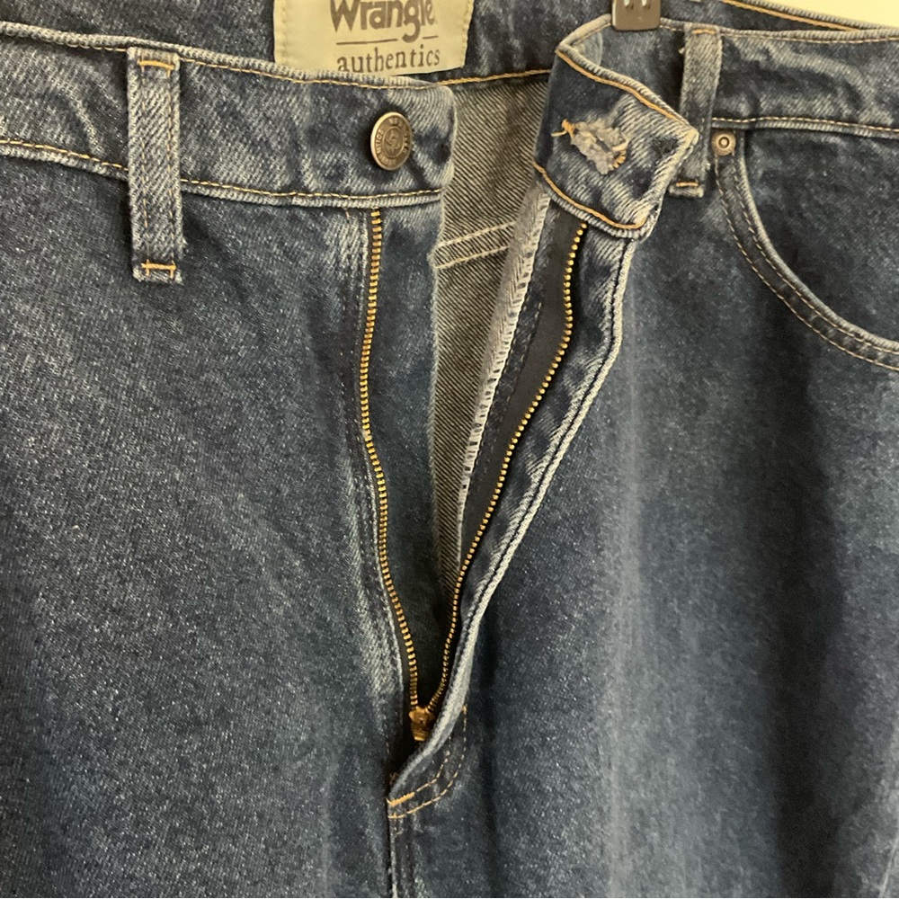 Wrangler Authentics Blue Men Jeans Size 50x30 plus oversized denim - Picture 3 of 8